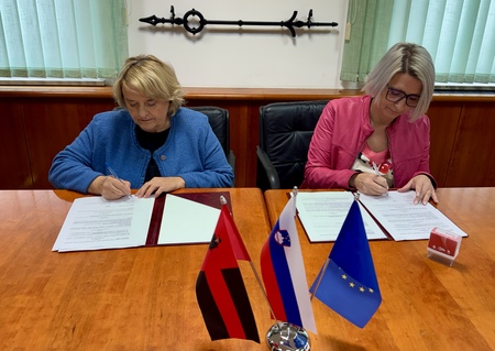 Foto: Podpis pogodbe
